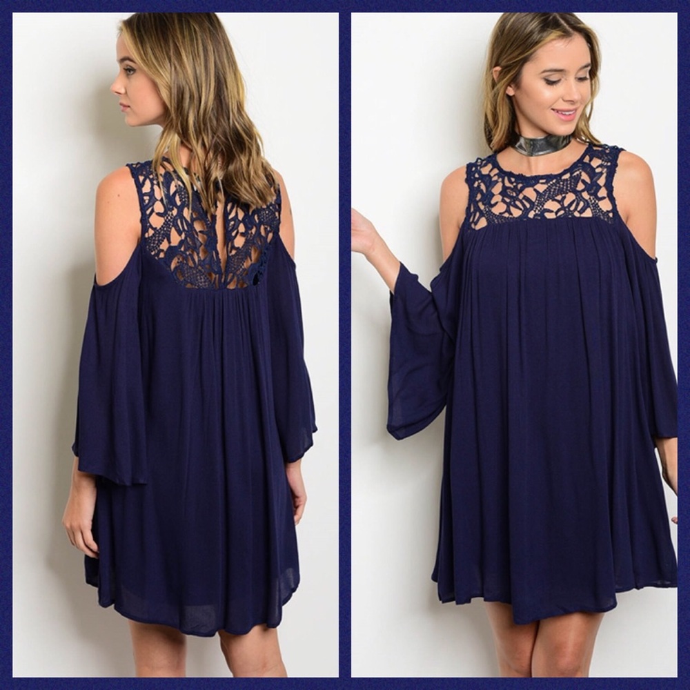 NOT FOR SALE! 🆕 Navy Cold Shoulder Dress